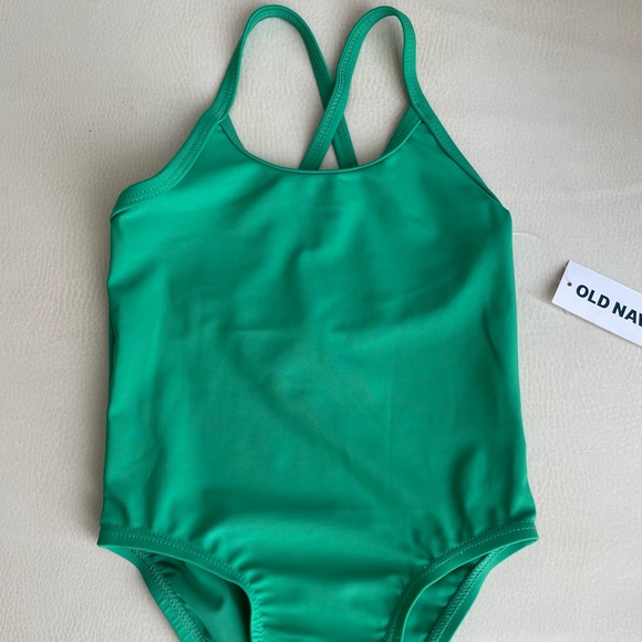 Old Navy Toddler 2pack Swimsuit - Picture 7 of 15